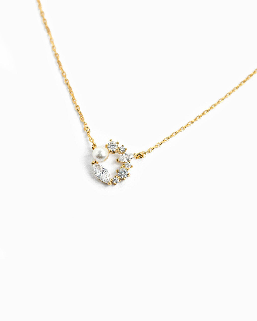 Round Pearl Crystal Flower Necklace