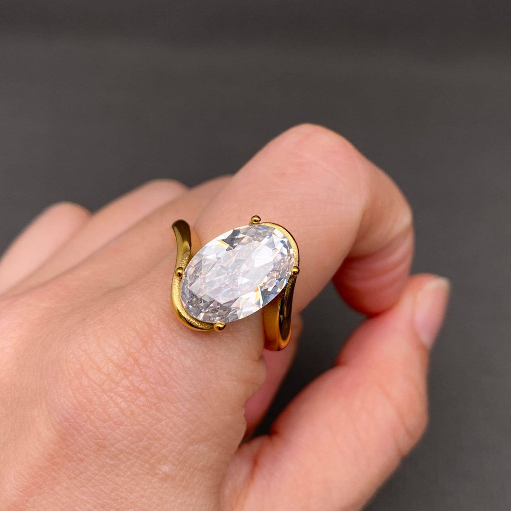 Zircon Inlaid 18K Gold Plated Stainless Steel Ring - FGS