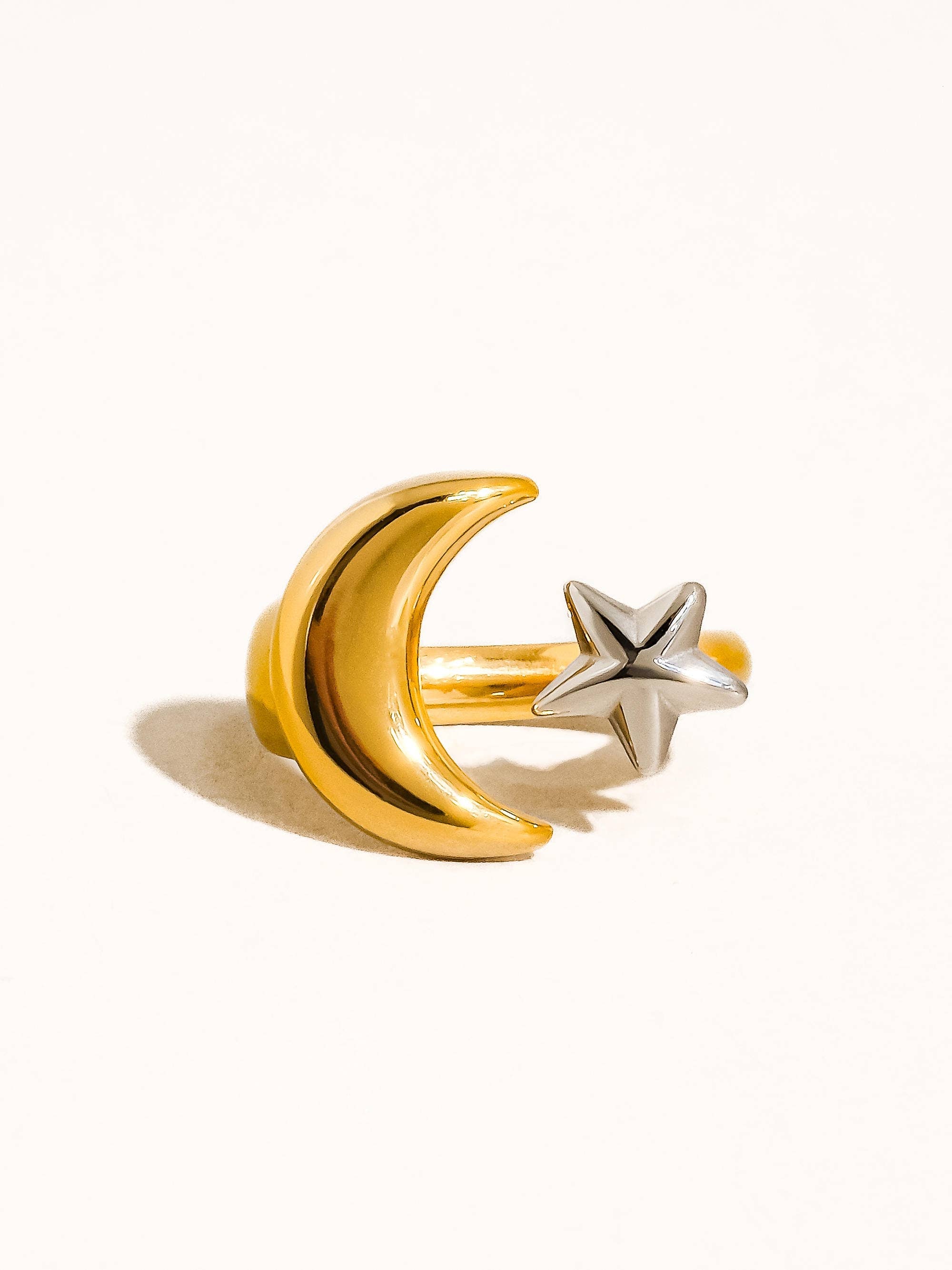 Eugénie 18K Gold Non-Tarnish Star and Moon Ring